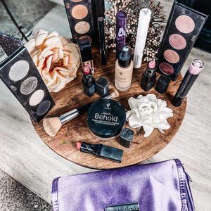MAKEUP & SKINCARE
